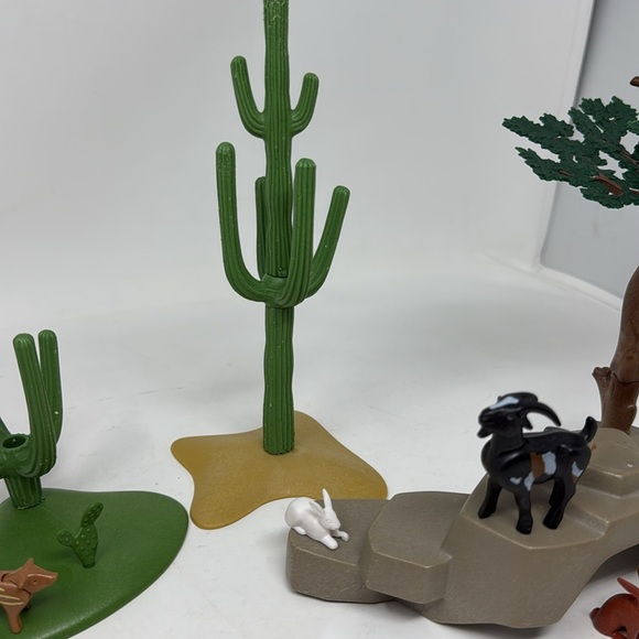 Playmobil Desert Landscape with Animals - Picture 5 of 10